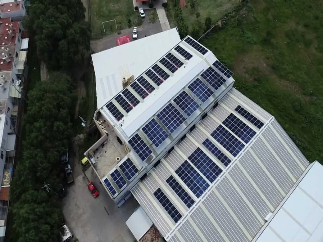 Sistema solar de Rollos de Plásticos en León, Guanajuato