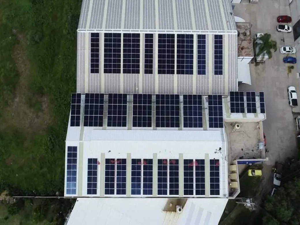 Sistema solar de Rollos de Plásticos, vista 2